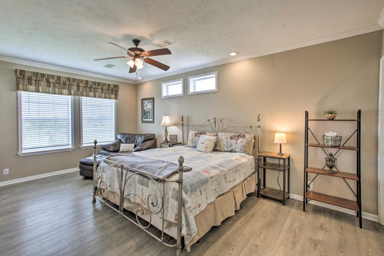 Waterfront New Orleans Home With Private Dock And Pier Bagian luar foto
